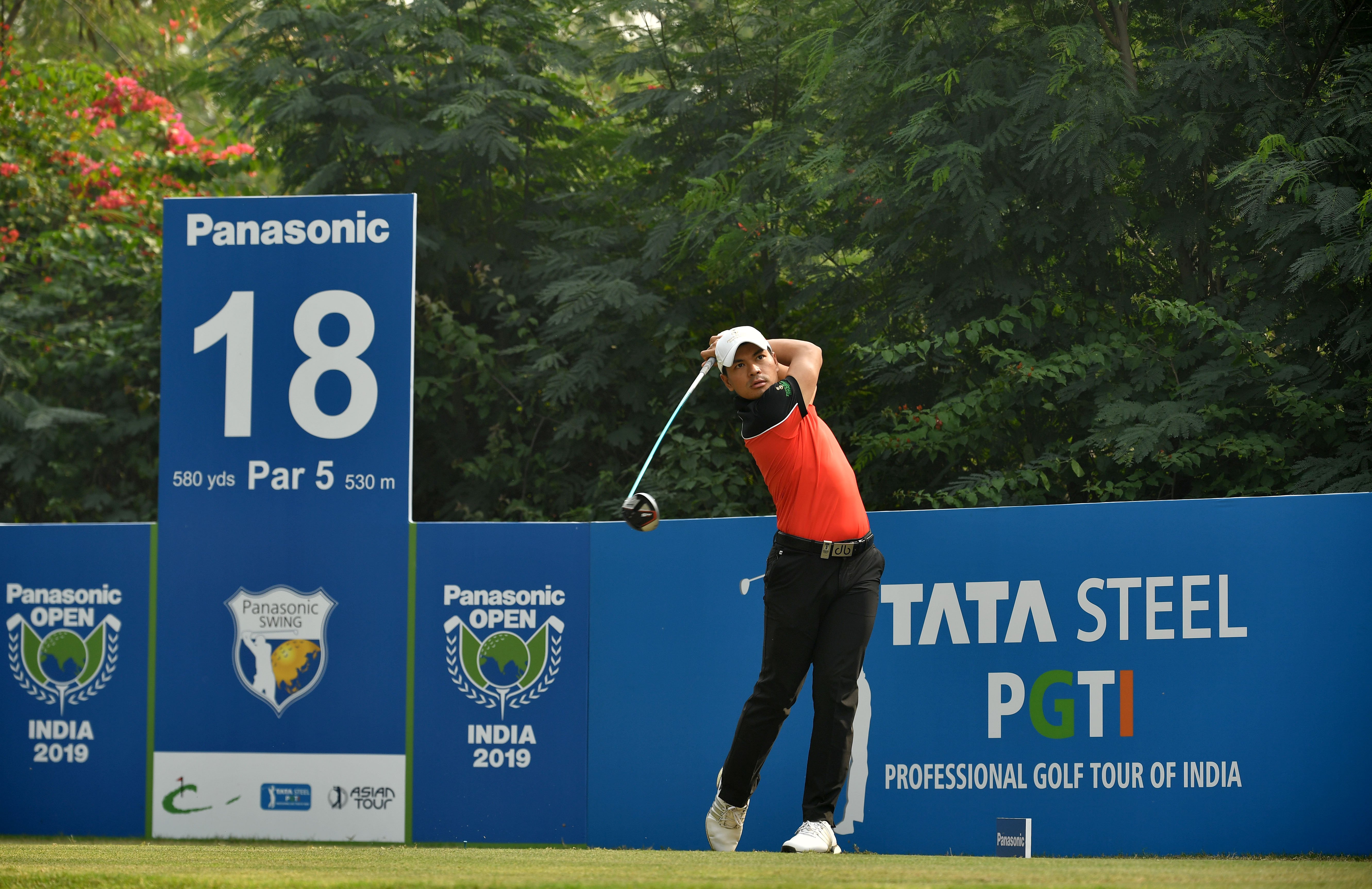 Happy Aung fires a 66 to stay close to Itthipat at the Panasonic Open ...